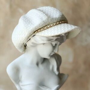 Brand new white tweed chain cap